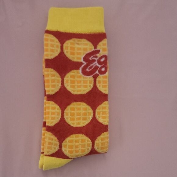 Accessories - Waffle 🫏 Patterned Socks - Yellow and Red